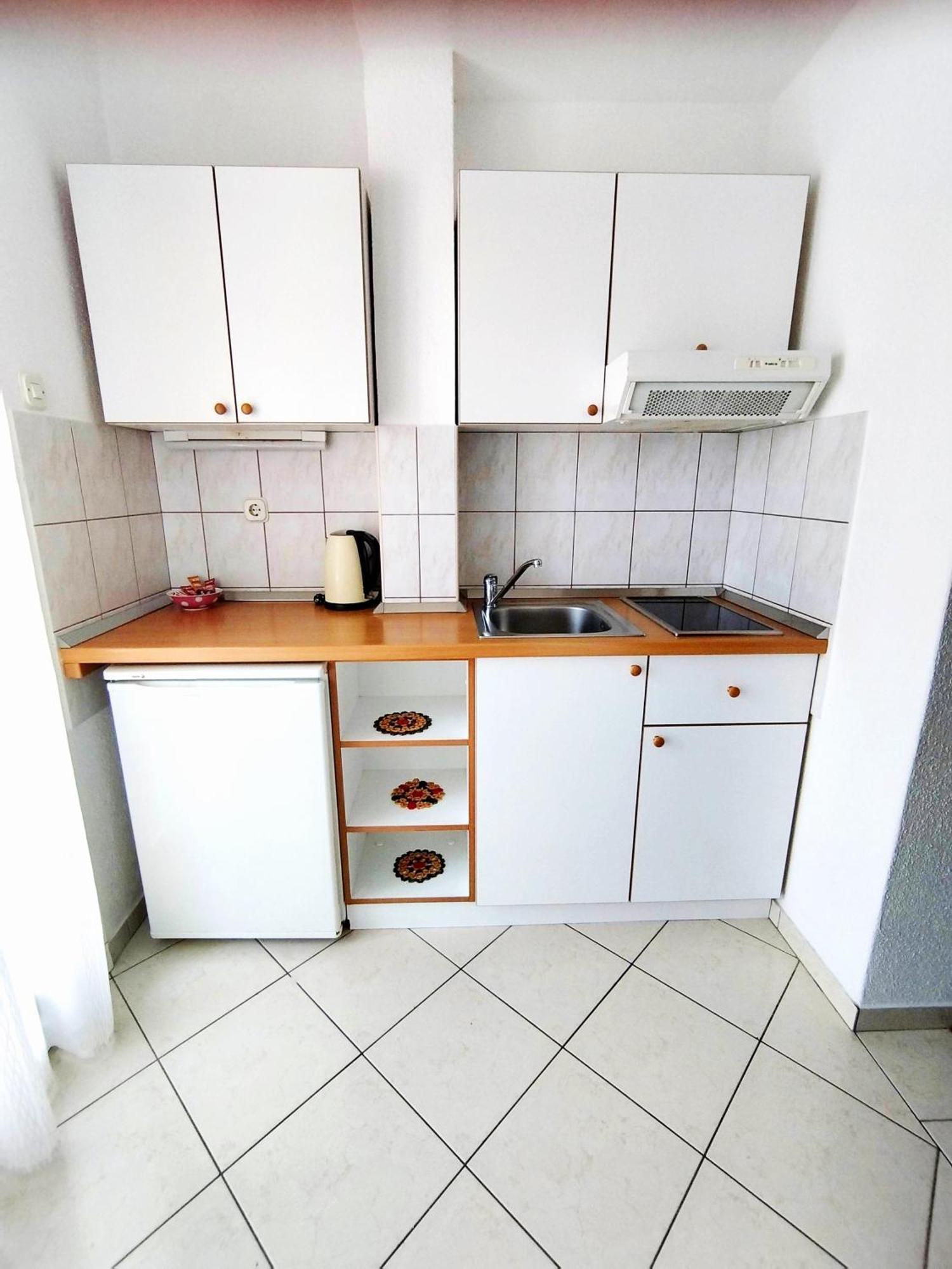 Anita Apartments Zivogosce Room photo